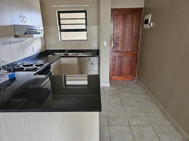 To Let 2 Bedroom Property for Rent in Burgundy Estate Western Cape